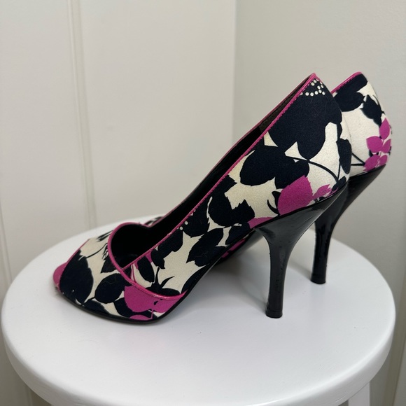 Floral Fabric Nine West Open Toe Heels - Picture 3 of 4